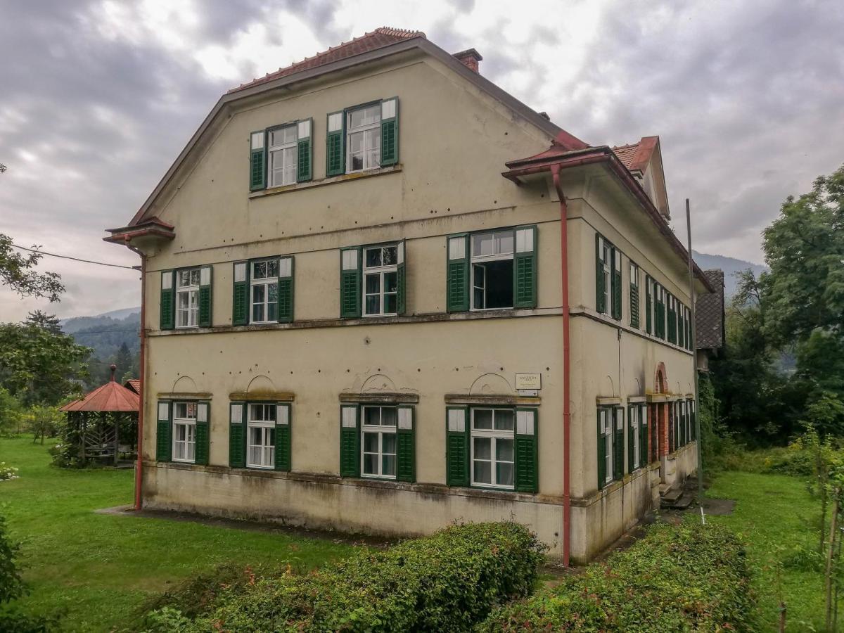 Vila Jasna Radovljica Buitenkant foto